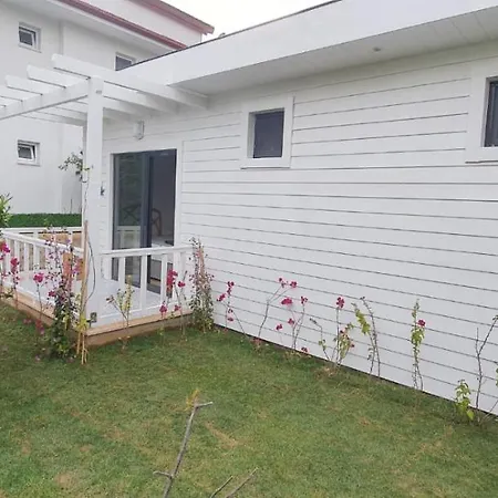 Private 2+1 With Private Pool * Φετιγιέ