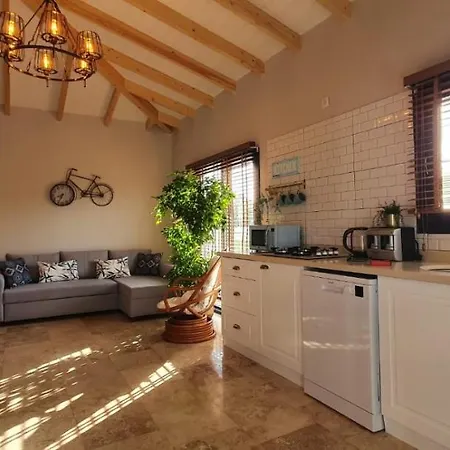 Private 2+1 With Private Pool *