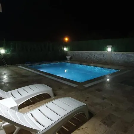 Private 2+1 With Private Pool